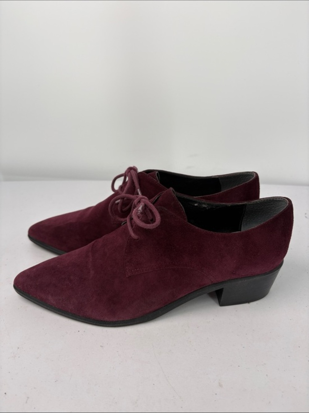 👞👞 Marc Fisher Burgundy Suede Lace-Up pointed toe 1.75 inch heel Oxfords